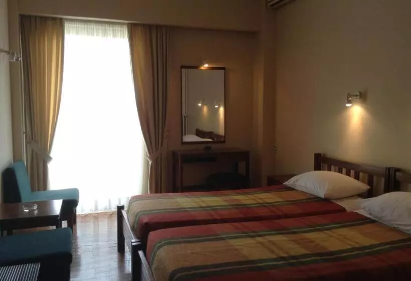 Отель Alexandros