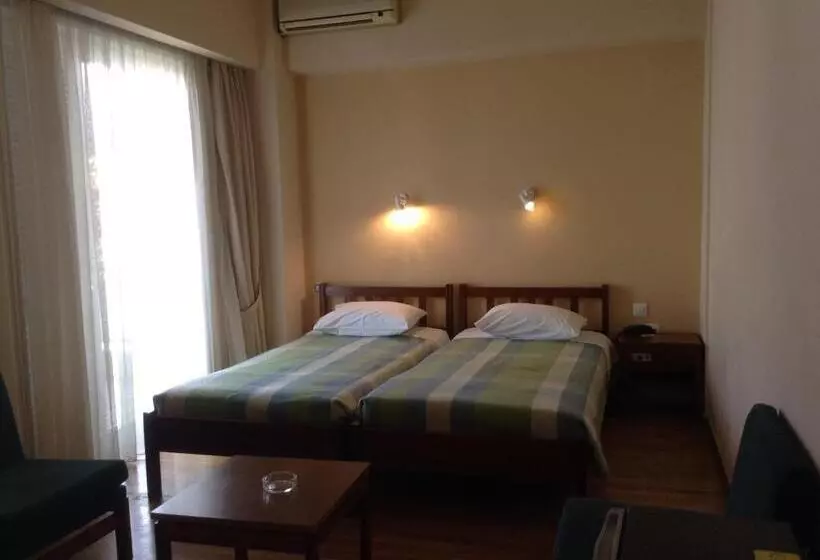 Отель Alexandros