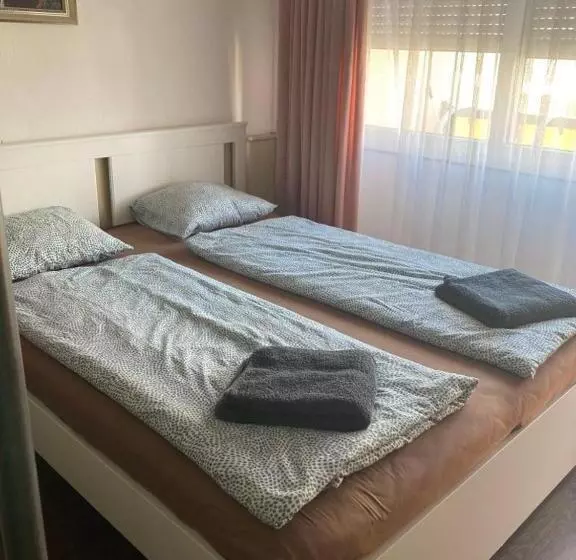 فندق Aranyhíd Apartman