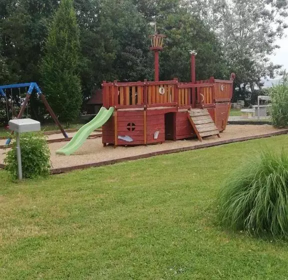 فندق Aranyhíd Apartman