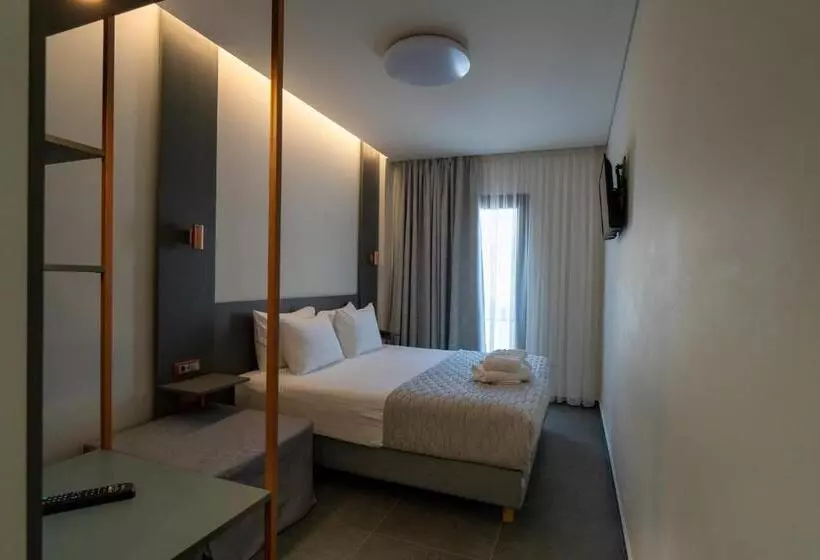 Argo Hotel Piraeus