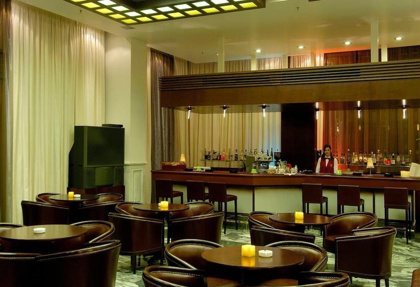 ホテル Astir Patras