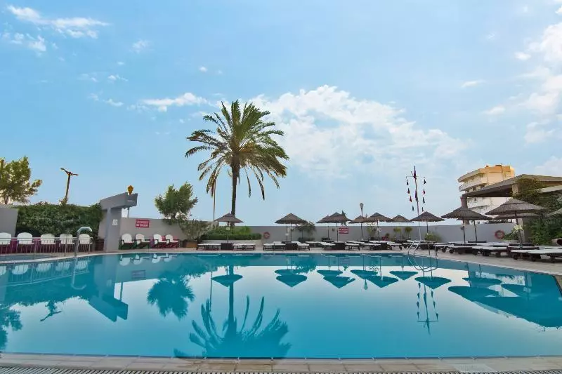 هتل Blue Sky City Beach