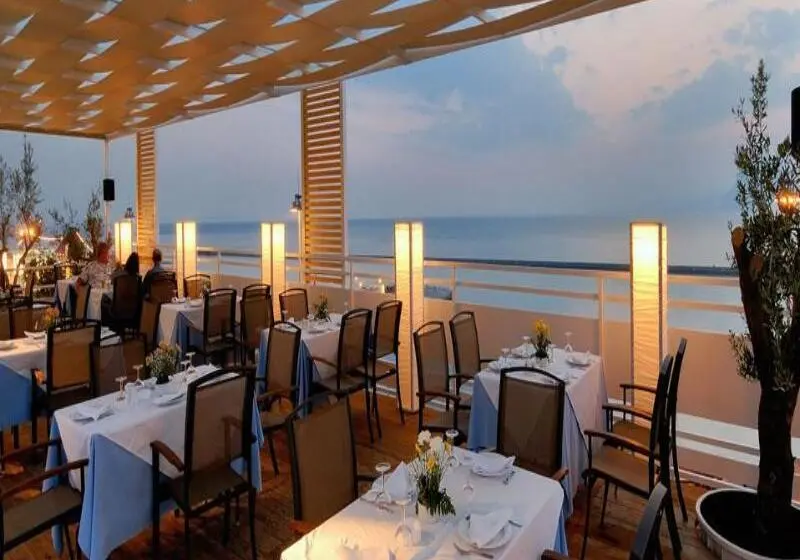 ホテル Mercure Patras Astir