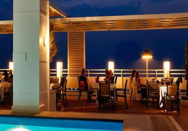 ホテル Mercure Patras Astir