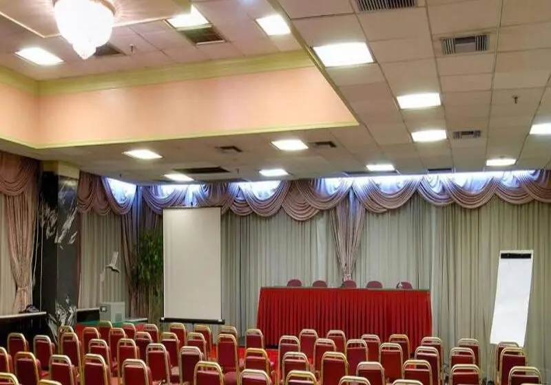 ホテル Mercure Patras Astir