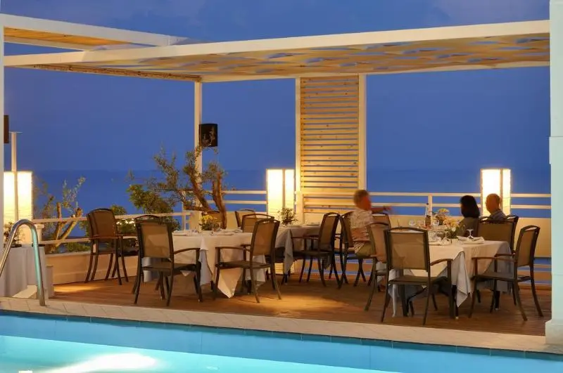 ホテル Mercure Patras Astir