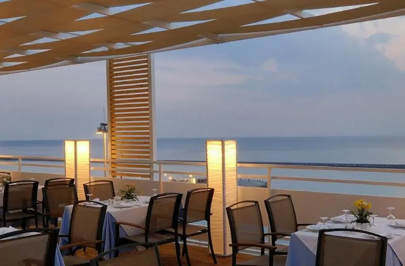ホテル Mercure Patras Astir