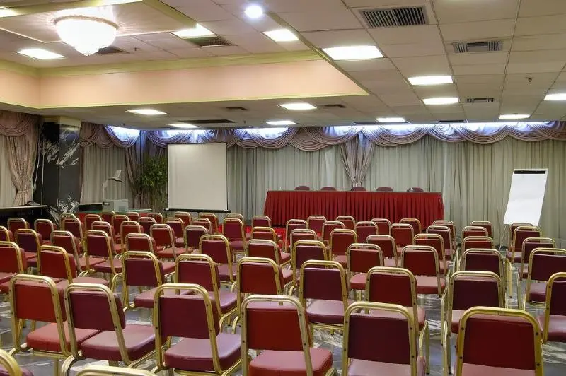 ホテル Mercure Patras Astir