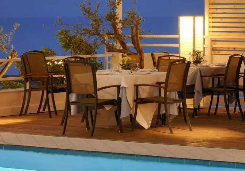 ホテル Mercure Patras Astir