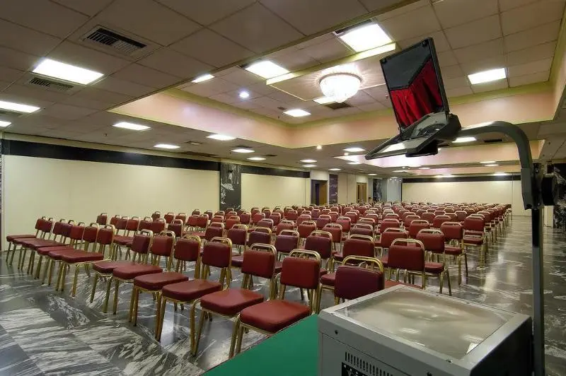 ホテル Mercure Patras Astir