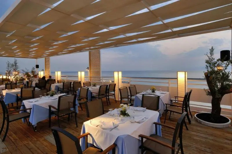 ホテル Mercure Patras Astir