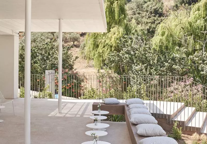 Отель Radisson Resort Plaza Skiathos