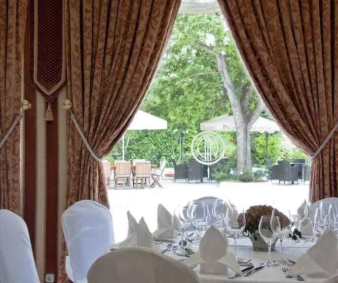 Hotel Theoxenia Palace