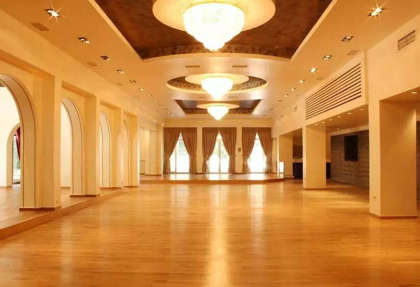 Hotel Theoxenia Palace