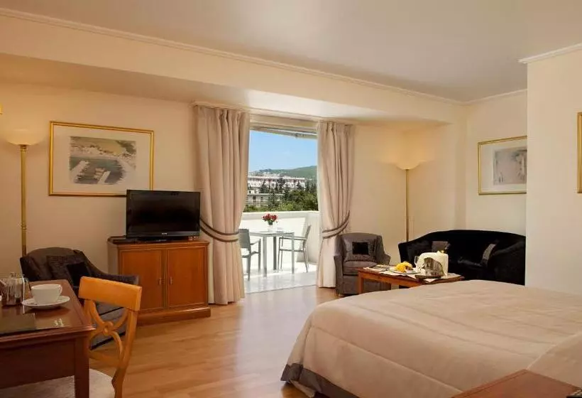 Hotel Theoxenia Palace