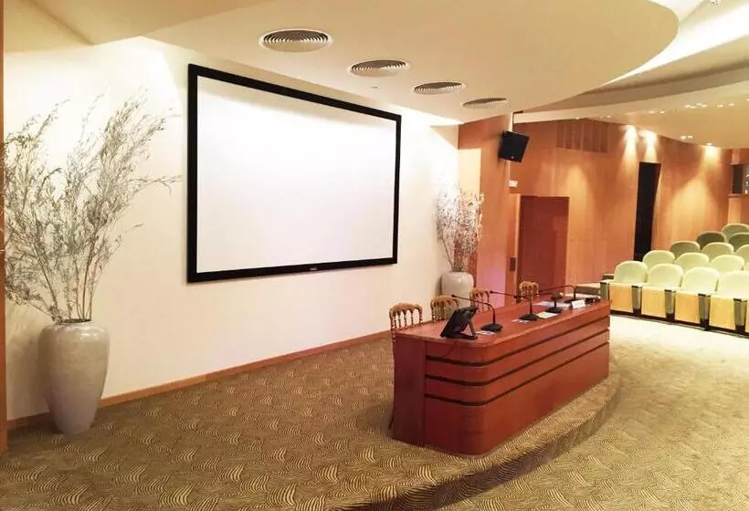 Hotel Theoxenia Palace