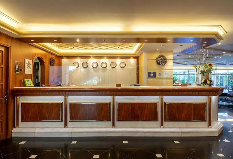 Oasis Hotel Apartments