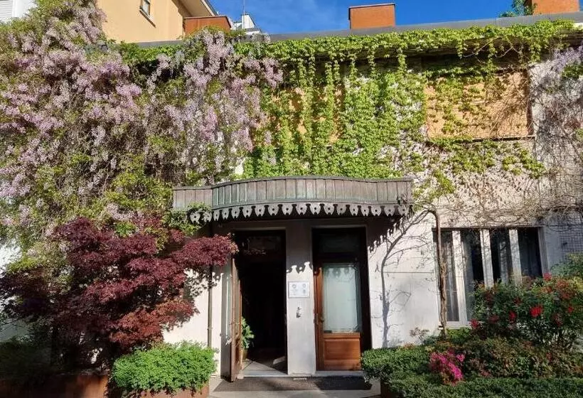 ホテル Albergo Trieste