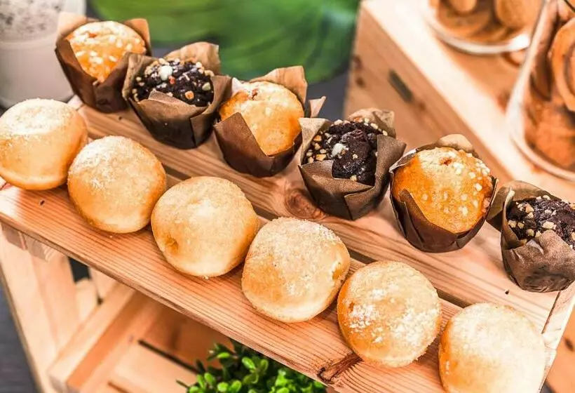 Anastasi Hotel E Residence