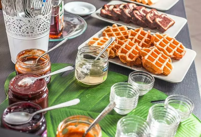 Anastasi Hotel E Residence