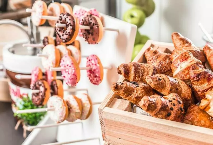 Anastasi Hotel E Residence