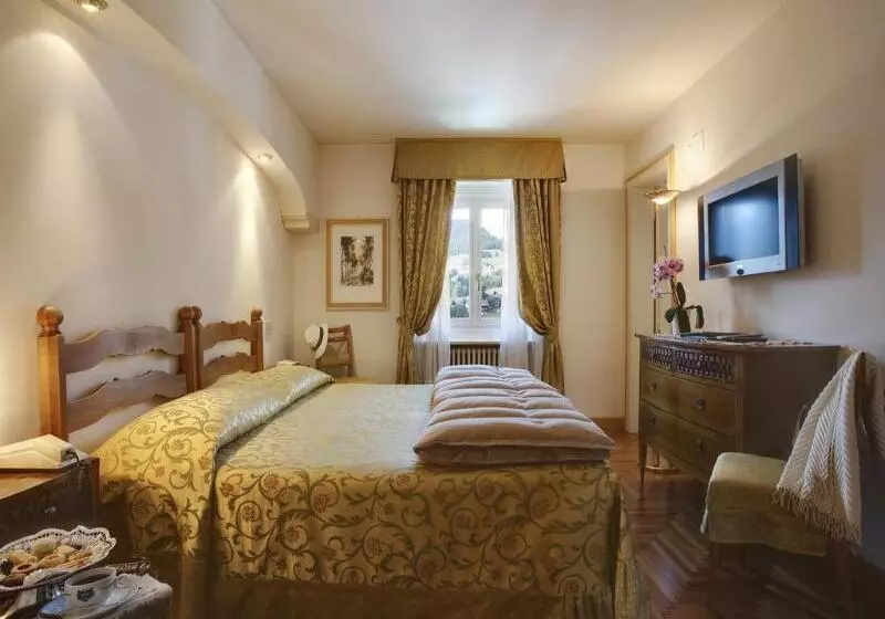 בית מלון כפרי De La Poste