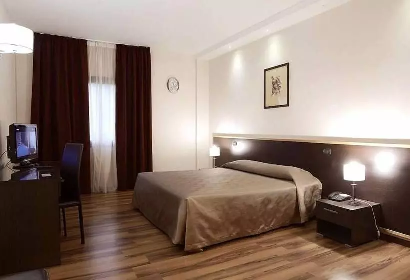 Szálloda Forum Palace