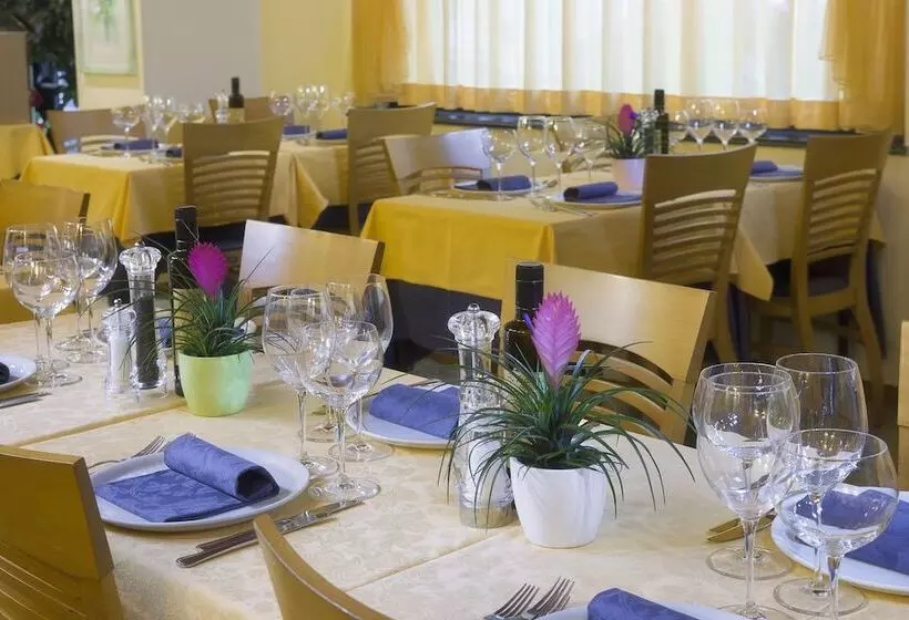 ホテル Ristorante Toscana