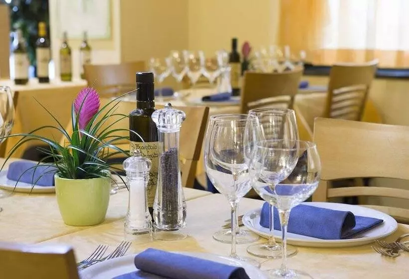 ホテル Ristorante Toscana