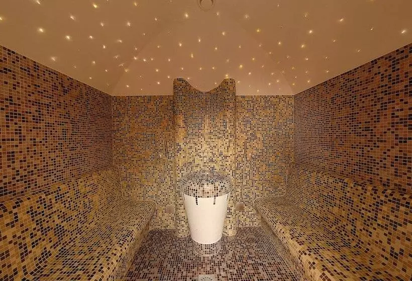 ホテル Ristorante Toscana