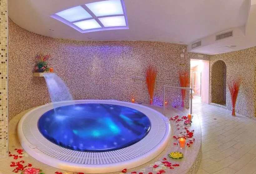 ホテル Ristorante Toscana