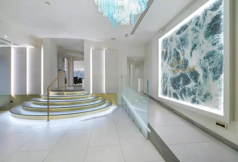 ホテル Ristorante Toscana