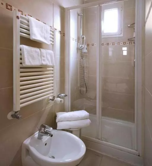 ホテル Ristorante Toscana