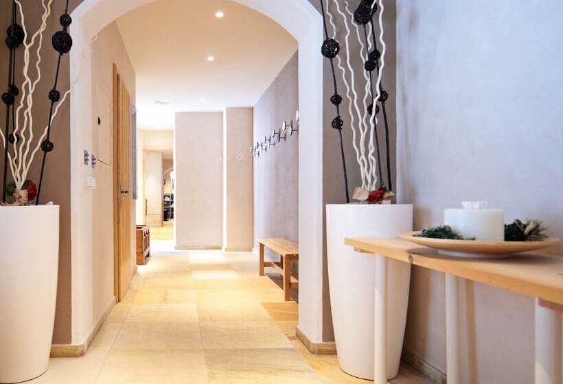 هتل Th Corvara Greif