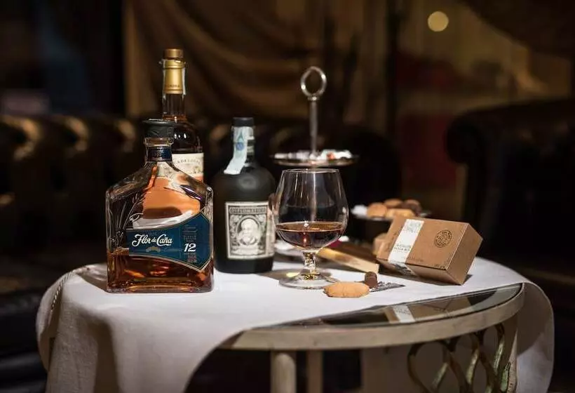 ホテル Albatros Varigotti