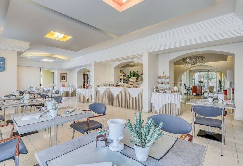 בית מלון כפרי Albatros Varigotti