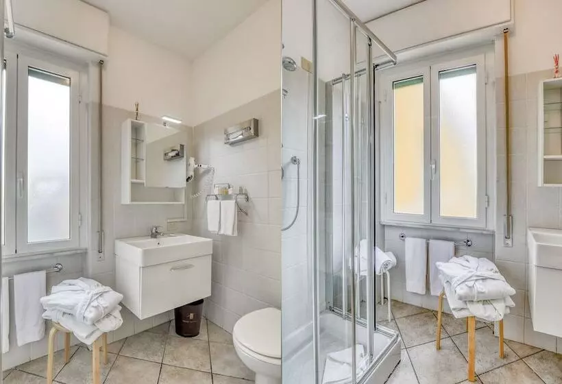 ホテル Albatros Varigotti