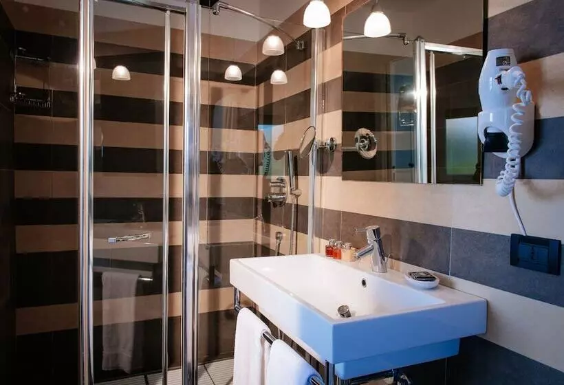 ホテル Albatros Varigotti