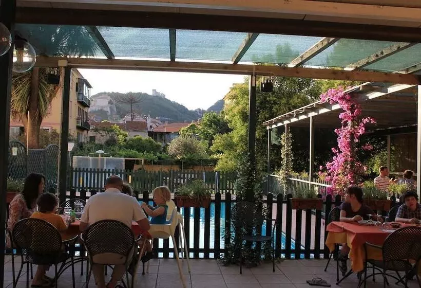 בית מלון כפרי Florenz