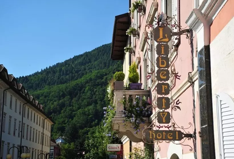 בית מלון כפרי Liberty