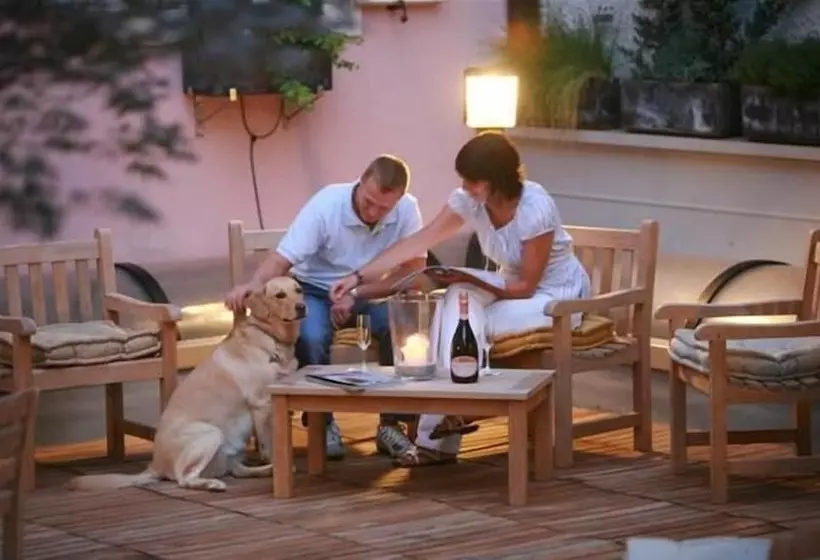 בית מלון כפרי Liberty