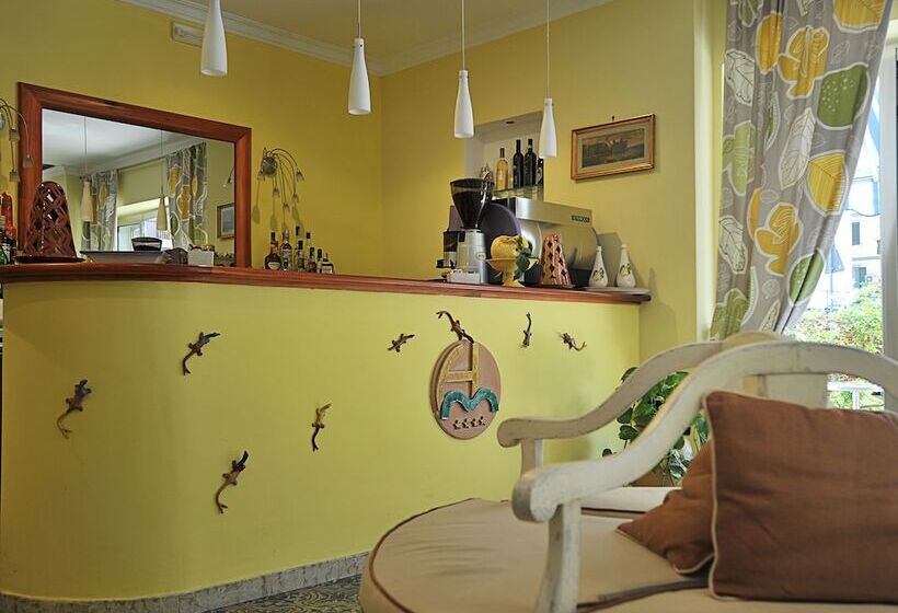 בית מלון כפרי Miramare