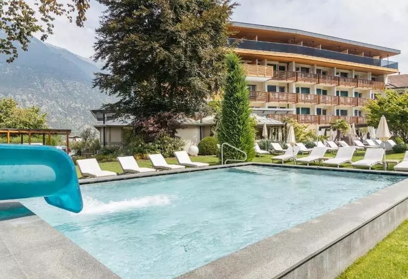 Отель Das Paradies