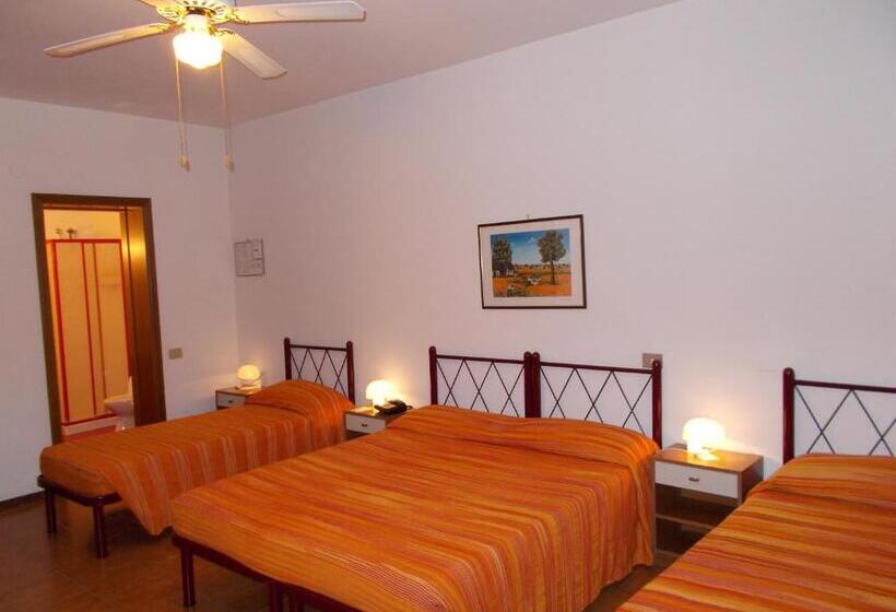 בית מלון כפרי Pensione Delfino Azzurro