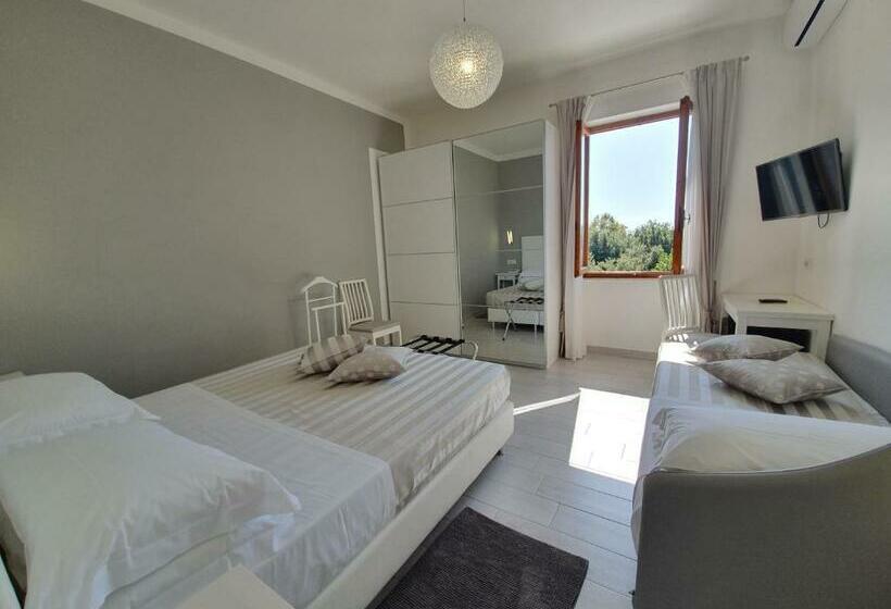 Hotel Rafaelli Villa Angela