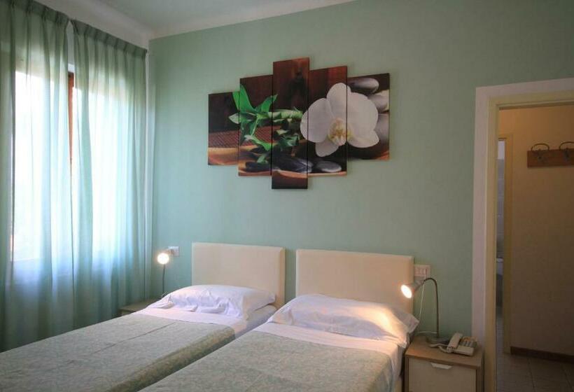 Hotel Rafaelli Villa Angela