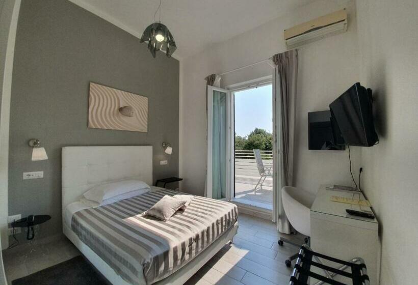 Hotel Rafaelli Villa Angela