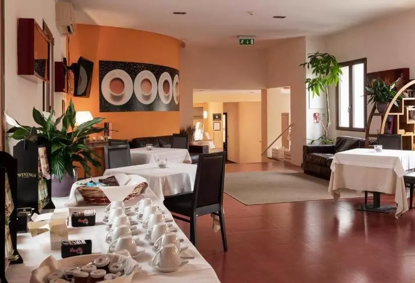 Club Azzurro Hotel & Resort