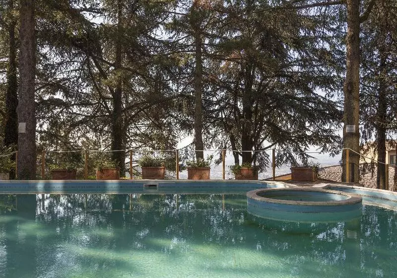 فندق Bluebay Colle Della Trinità Perugia